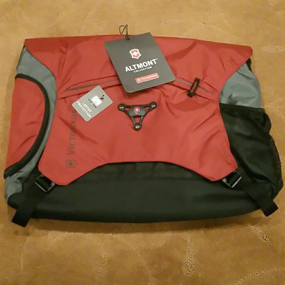 Victorinox deluxe laptop messenger bag